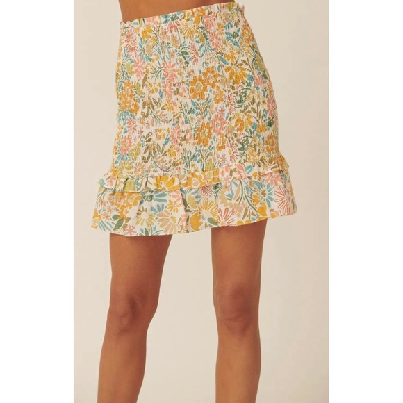Promesa Women's Floral Smocked Ruffle Trim Mini Skirt size Large - Picture 2 of 7